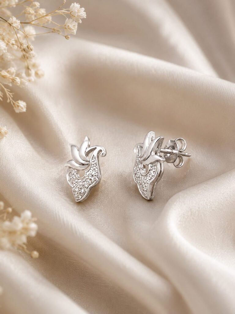 18K Gold Diamond Floral Stud Earrings