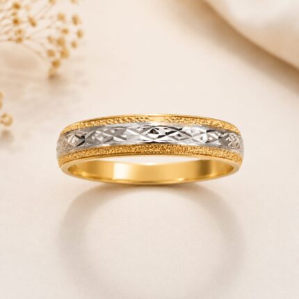 A luxury 21K gold ring featuring a central silver patterned design, elegant jewelry for daily wear